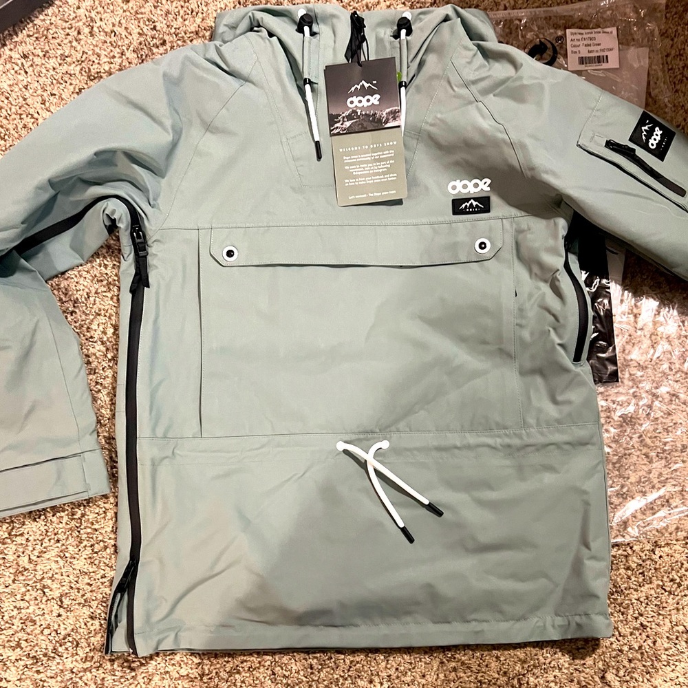 Brand New with Tags and in Bag Dope Snow Annok Snowboard or Ski Pullover